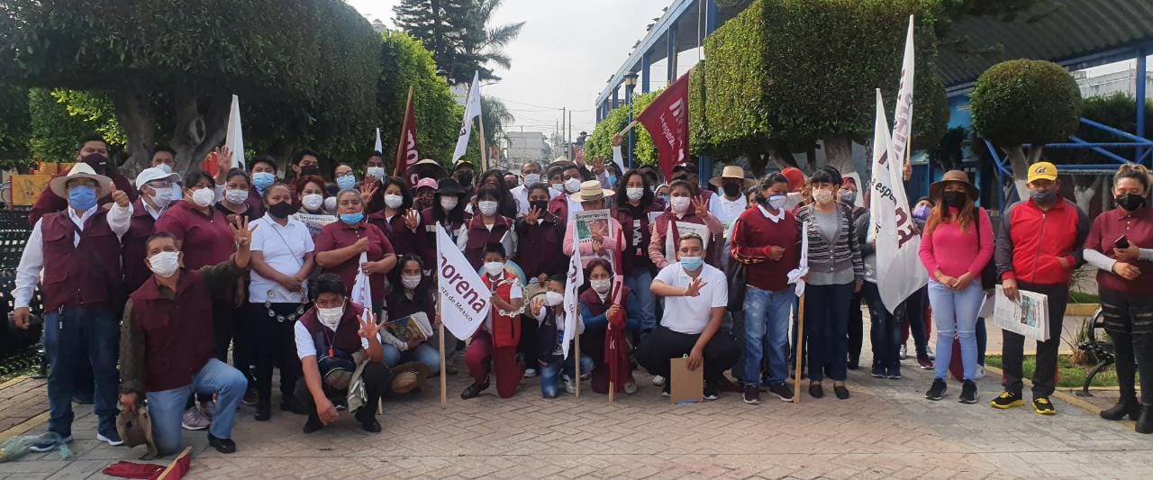 Recorre Carlos Piedras calles de su Barrio y es recibido con gusto porque saben que la 4T está cerca.