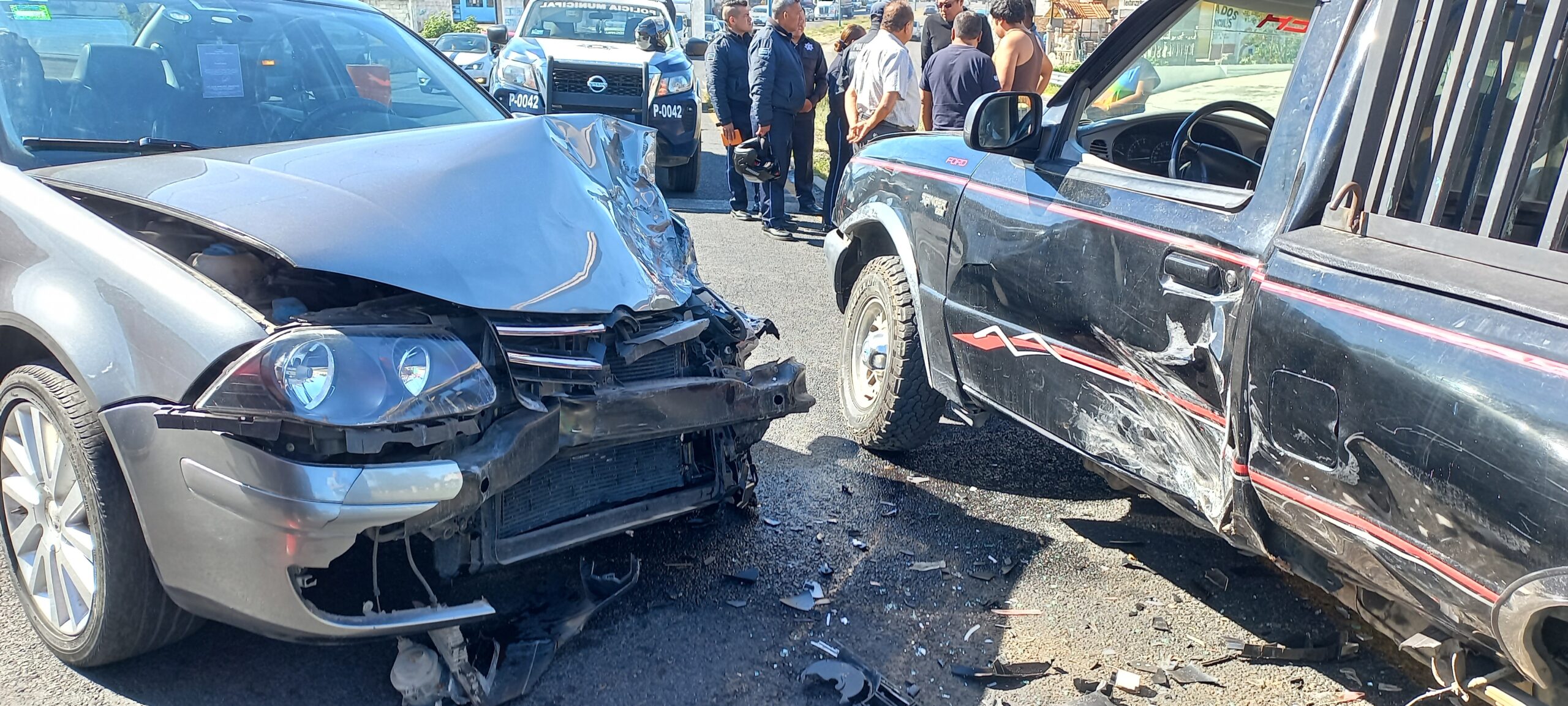 Choque sobre la Vía Corta a la altura de SPM deja daños materiales