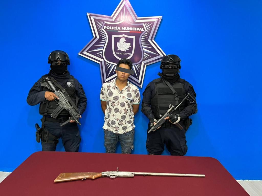 Policía de Chiautempan pone a disposición a persona por portación de arma de fuego