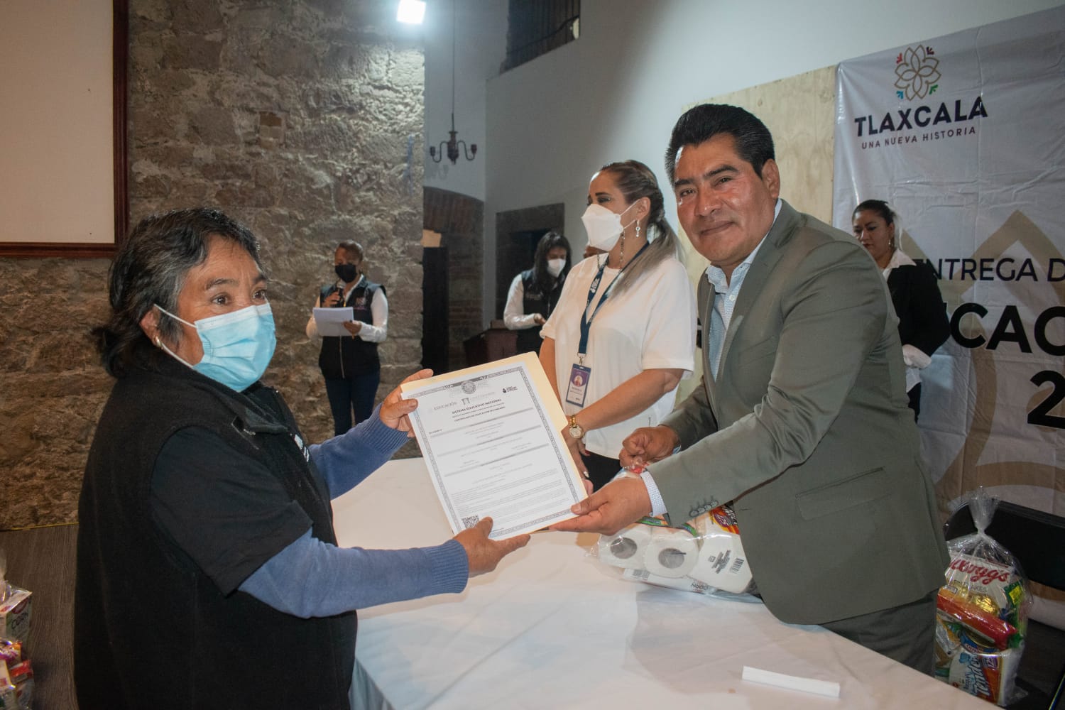 ITEA entrega 33 certificados a adultos mayores en Zacatelco