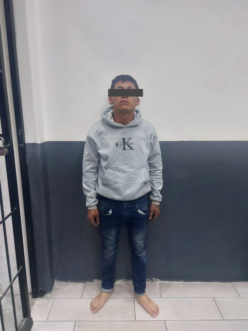 Policía de Chiautempan frustra robo de camioneta