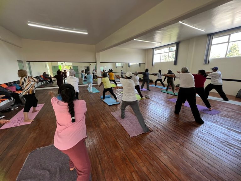 Asiste a las sesiones gratuitas de yoga que ofrece la UBR Zacatelco