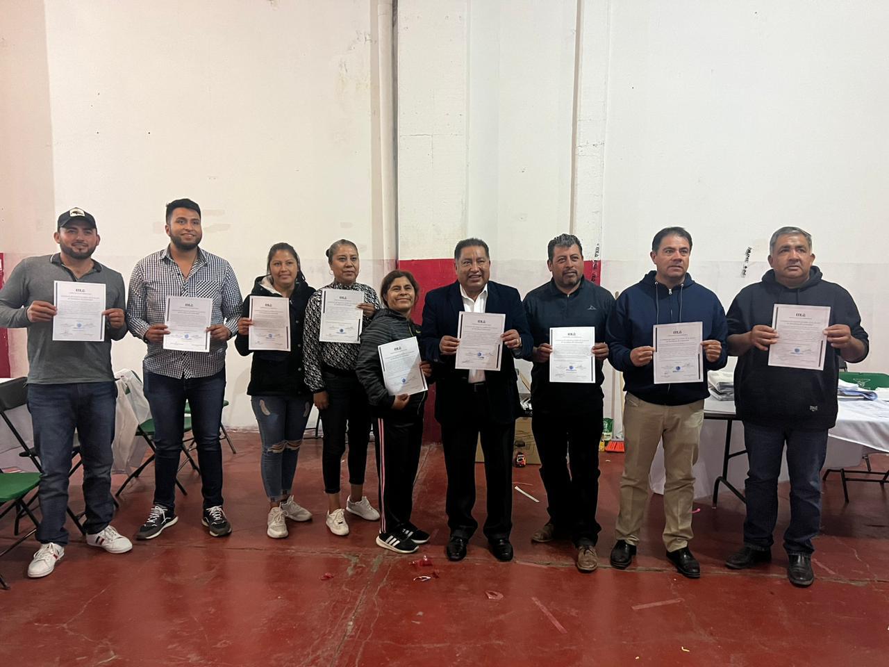 Ixtacuixtla decidió y el Profe Olivares recibe su constancia de mayoría para la alcaldía