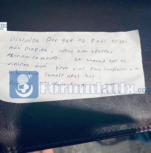 Pide disculpas por no dejar más propina con una emotiva nota