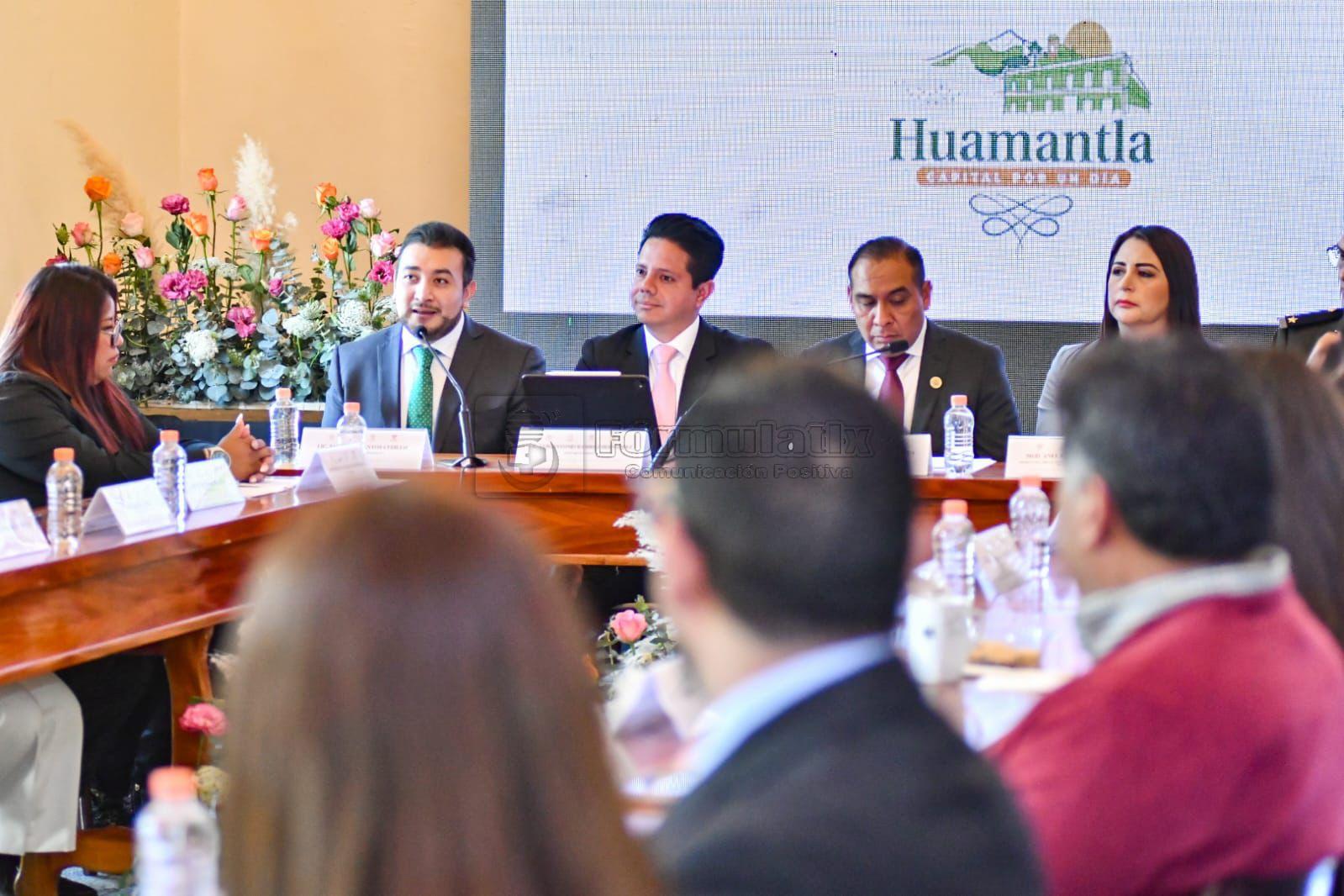 HACER HUAMANTLA CAPITAL POR UN DÍA, RINDE HOMENAJE A SU HISTORIA Y A SU GENTE: SALVADOR SANTOS CEDILLO