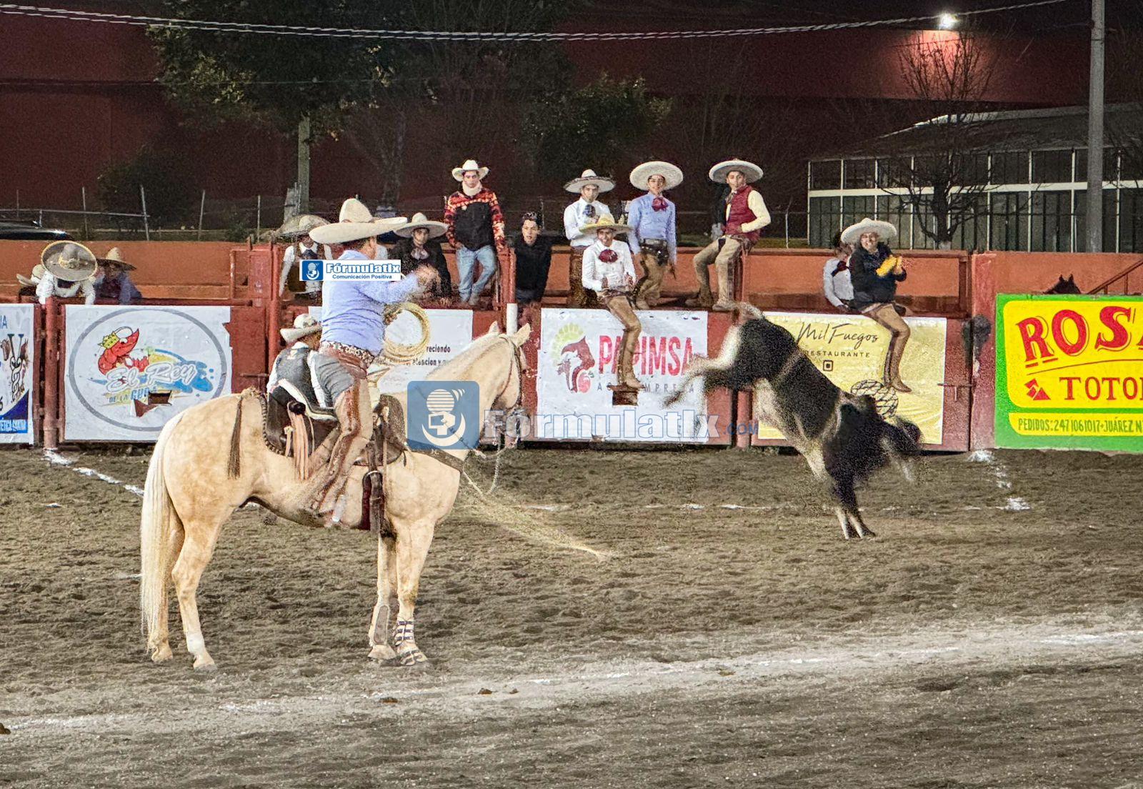 TRADICIÓN Y SOLIDARIDAD SELLARON LA CHARREADA NAVIDEÑA DE LA ALDEA MÁGICA 2024 EN HUAMANTLA