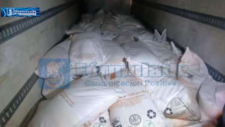Autoridades desmantelan bodega criminal y aseguran tráiler con toneladas de azúcar en Tlaxcala