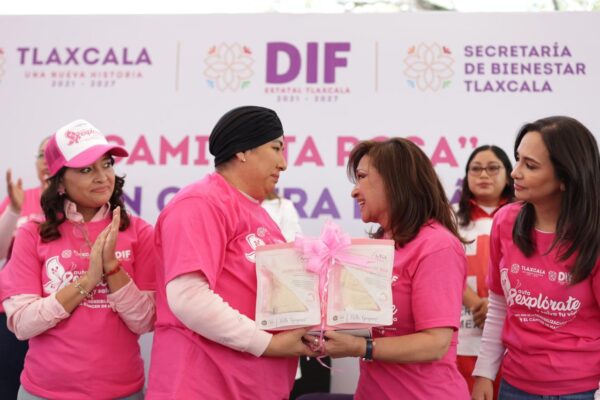CON “CAMINATA ROSA”, TLAXCALA REFRENDA COMPROMISO CON LA SALUD INTEGRAL DE LAS MUJERES