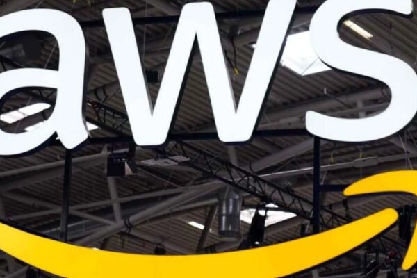 Cae Amazon Web Services deja sin servicio a millones de usuarios: ¿Qué fue lo que ocurrió?
