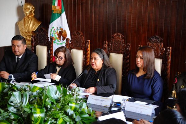 Lorena Cuéllar reafirma en Calpulalpan la unidad de los tres poderes para beneficio de Tlaxcala