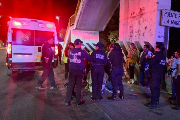 Falla menor al intentar quitarse la vida en Tlaltelulco; se arrojó de un puente y vivió para contarlo
