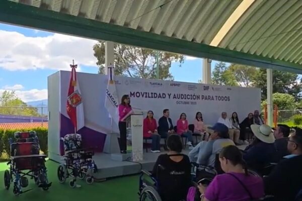 Gobierno mejora la calidad de vida de las personas con entrega de aparatos auditivos: Cuéllar