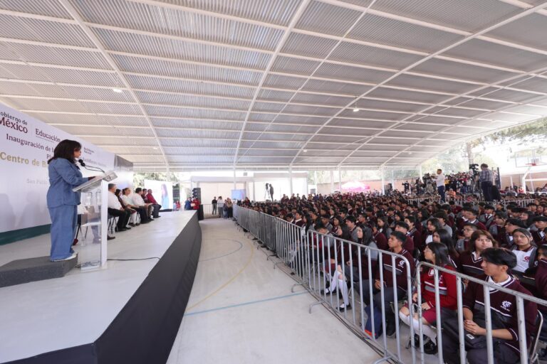 AMBIENTE DE ENTUSIASMO JUVENIL MARCA LA VISITA DE LA PRESIDENTA CLAUDIA SHEINBAUM A PLANTEL DEL CBTIS EN SAN PABLO DEL MONTE
