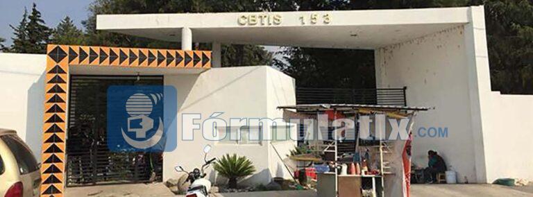 Padres explotan contra el CBTIS 15 acusan al director de cobros “obligatorios” y retención de documentos