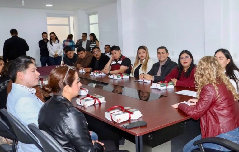 Marcela González fortalece la formación política juvenil en Tlaxcala