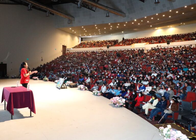 MÁS DE 2 MIL DOCENTES SE CAPACITAN EN EL 1ER. FORO DE AUTISMO SEDIF–TELETÓN EN TLAXCALA