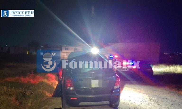Aseguran camioneta con equipo policial apócrifo en Tzompantepec
