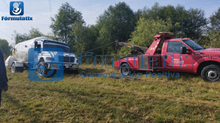 Ni para robar sirvieron; dejan abandonada una pipa cargada con combustible ilegal 